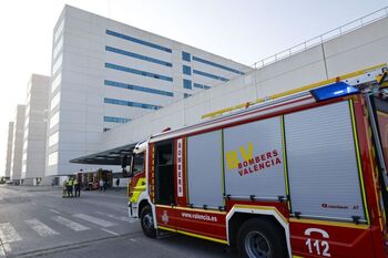 Una muerta en el incendio de la planta de Psiquiatría de La Fe