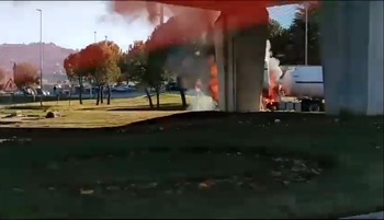 Problemas de tráfico en Cuatro Caminos tras aparatoso incendio