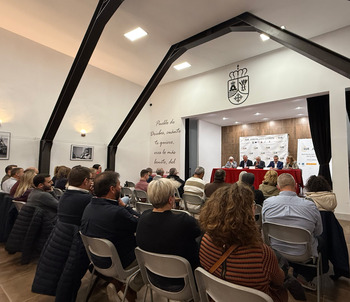 Adasur y ayuntamientos firman 27 nuevos contratos en Driebes